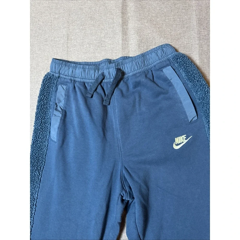 Nike Boy's Joggers Fleece Winterized Kids Pants Size XL - Picture 2 of 8